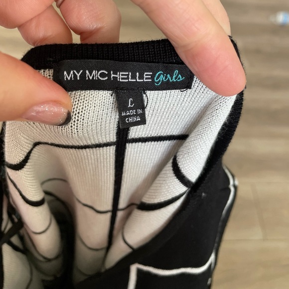 Window Pane Dress - Picture 4 of 5